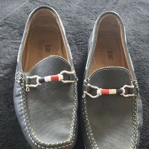 Elegant Riomar Navy Loafers with Red and White Accents
